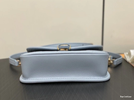 Cheap CM Diane-19*10.5*6 VUITTON LOUIS Nano 0824